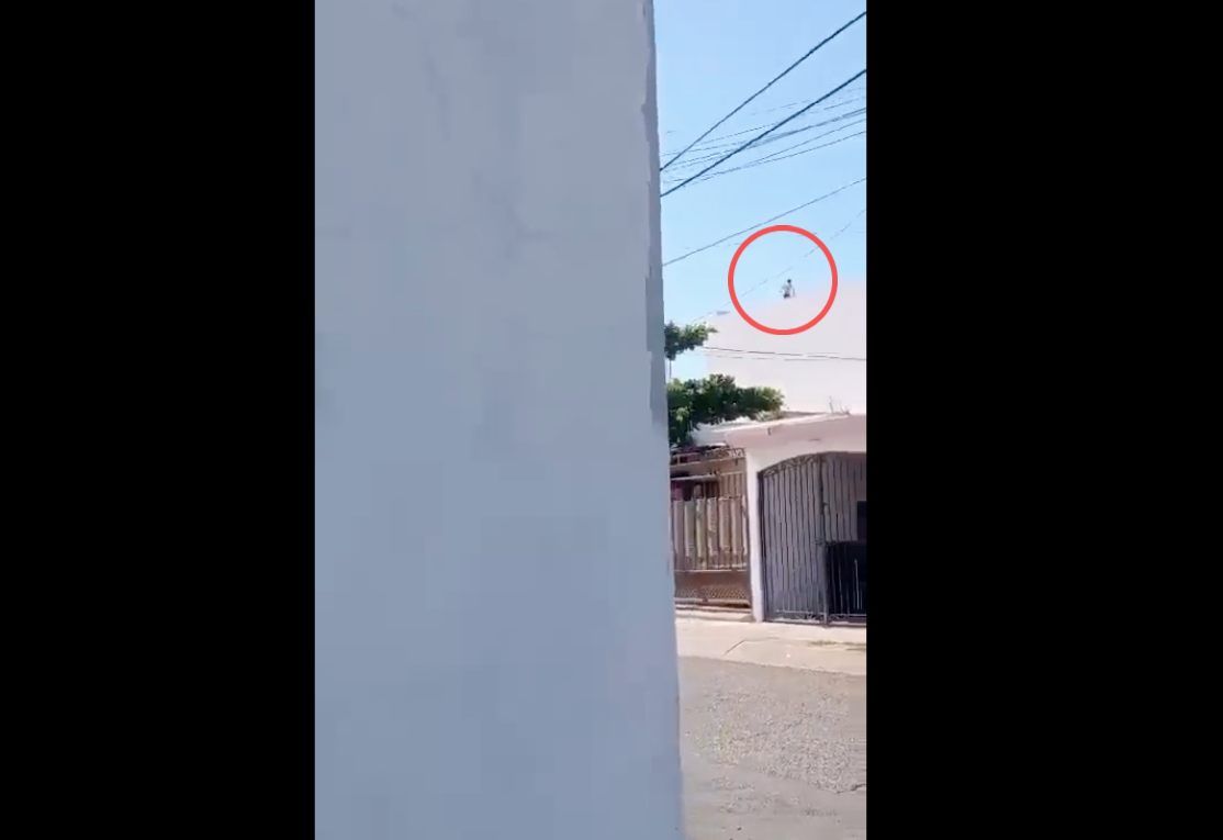 ‘El Nini’, jefe de seguridad de Los Chapitos, intentó huir en ropa interior por la azotea