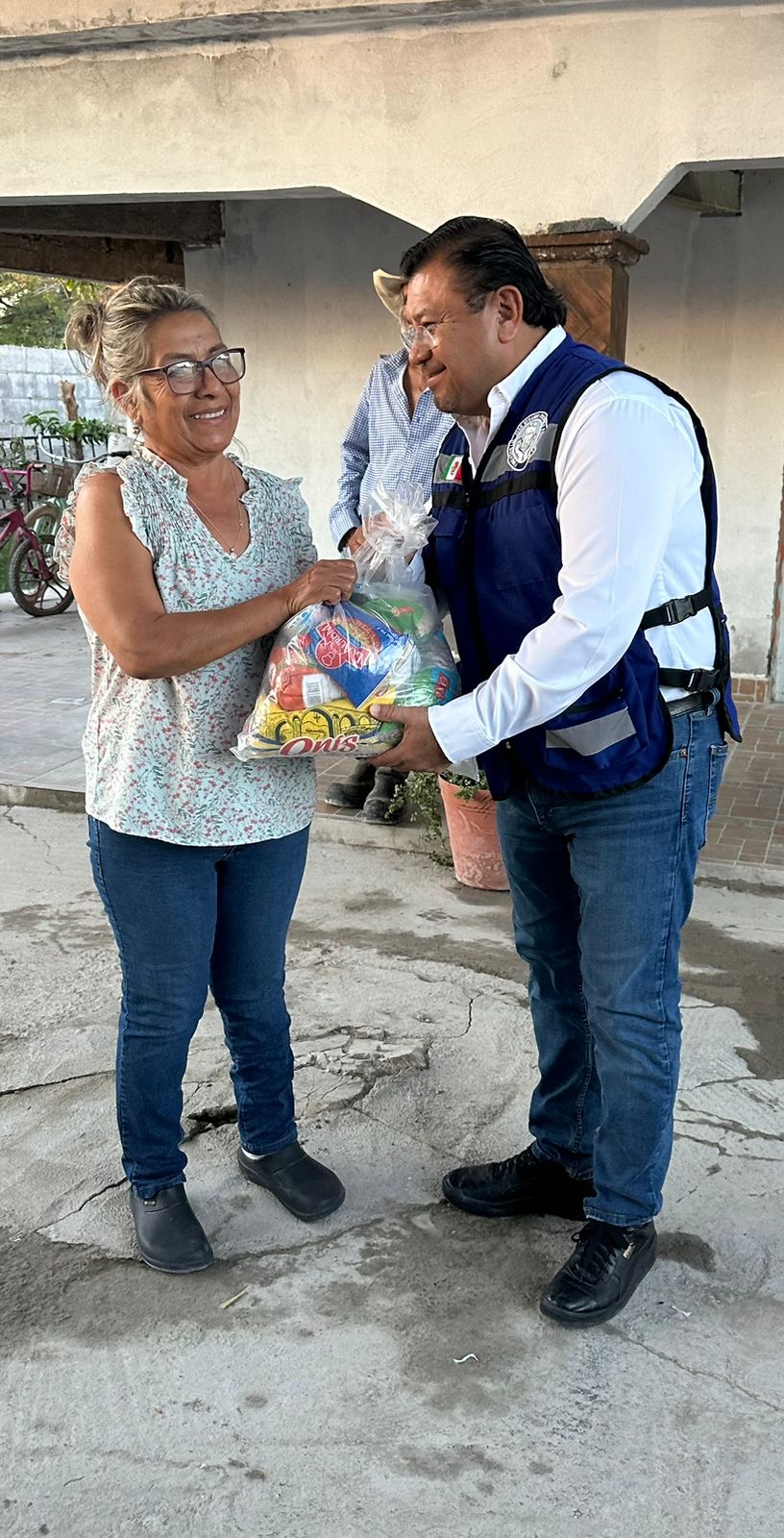 Entrega Fundación Oyervides  apoyos