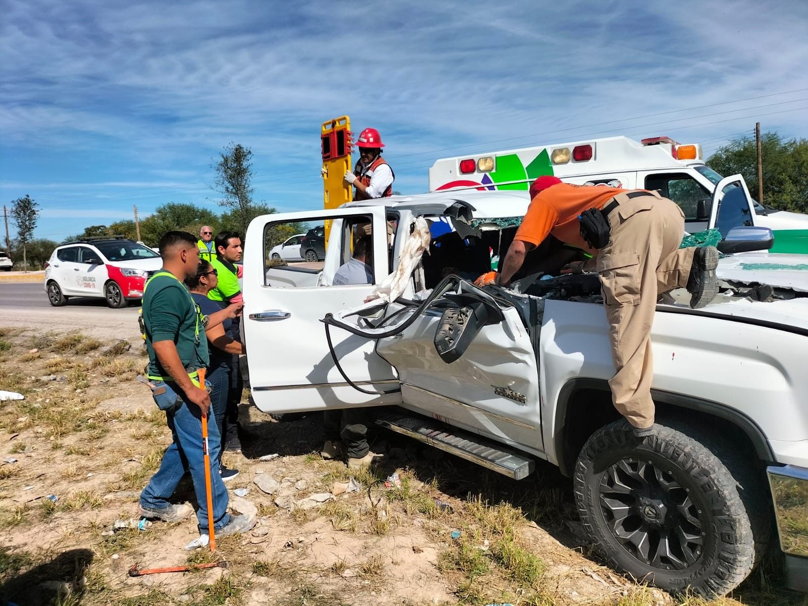 Vuelca conductor en Carretera 30