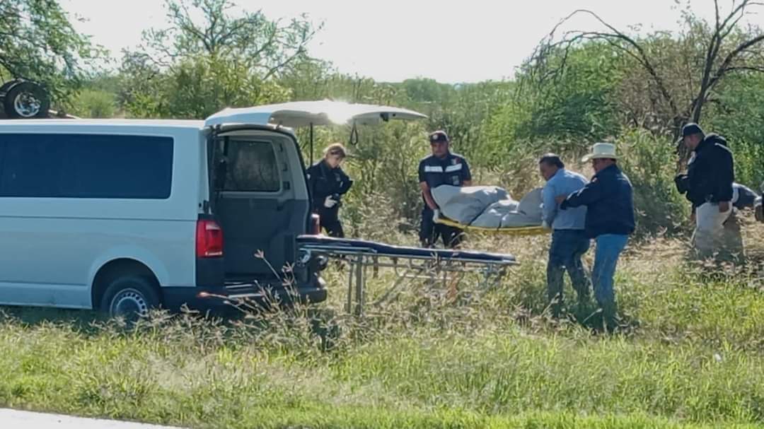 Muere joven tras fatal volcadura