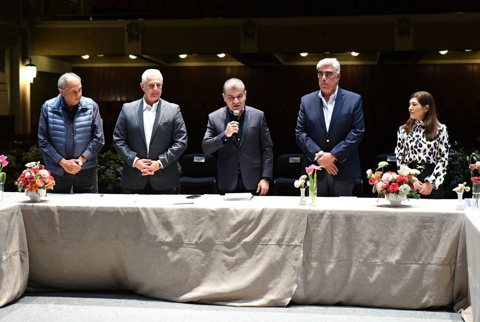 Toma MARS protesta a patronato de Teatro