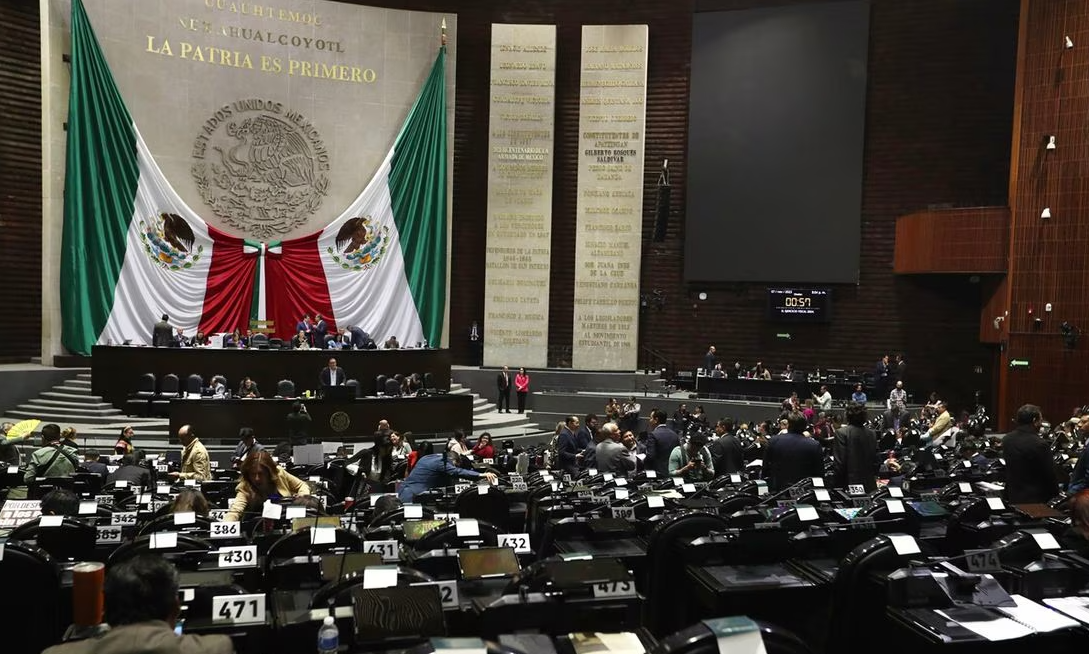 Morena y opositores se pelean por fideicomisos y freno judicial
