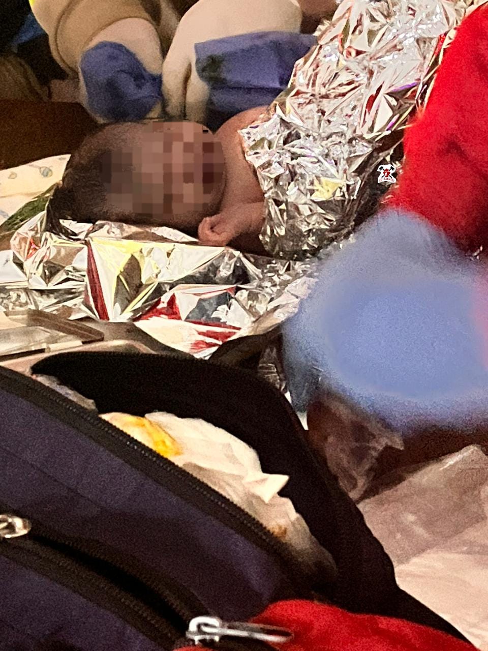 CIGÜEÑA ADELANTADA Paramédicos atienden parto en la Occidental