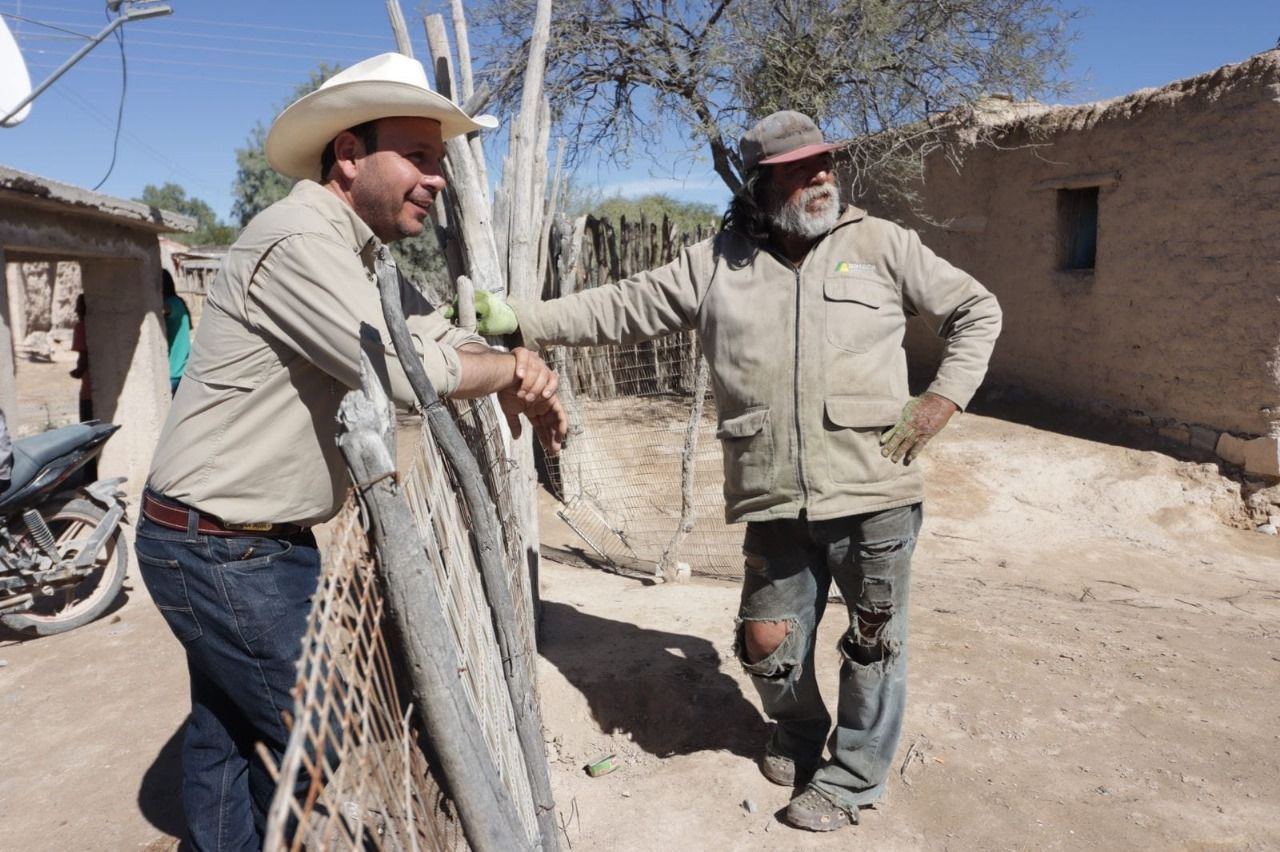 Visita Fernando ejidos de la Sierra de Parras