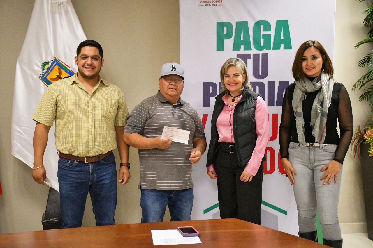 Entrega PN cheques del Seguro Contra Desastres