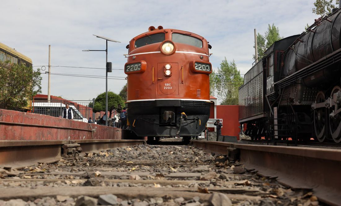 Nostalgia y emoción ante el regreso de tren de pasajeros