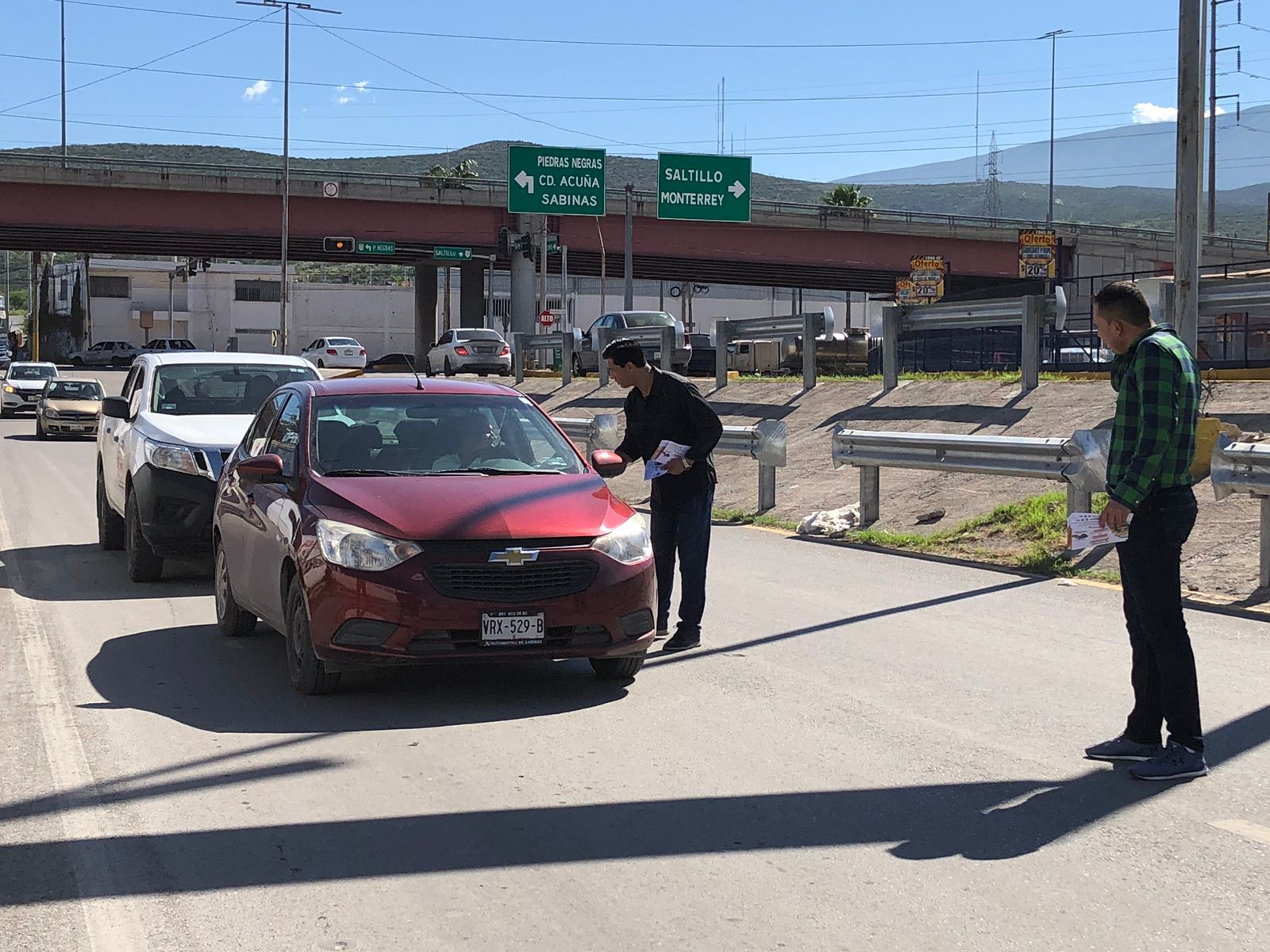 Han multado a 20 por placas vencidas