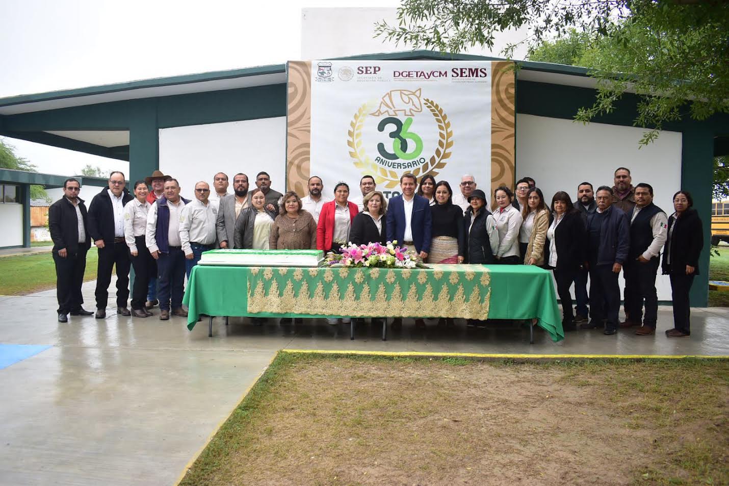 Celebra CBTA 36 aniversario