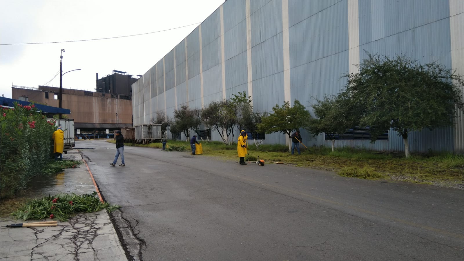 Entra el municipio a limpieza de AHMSA; Crece esperanza de que inversionistas reactiven la empresa