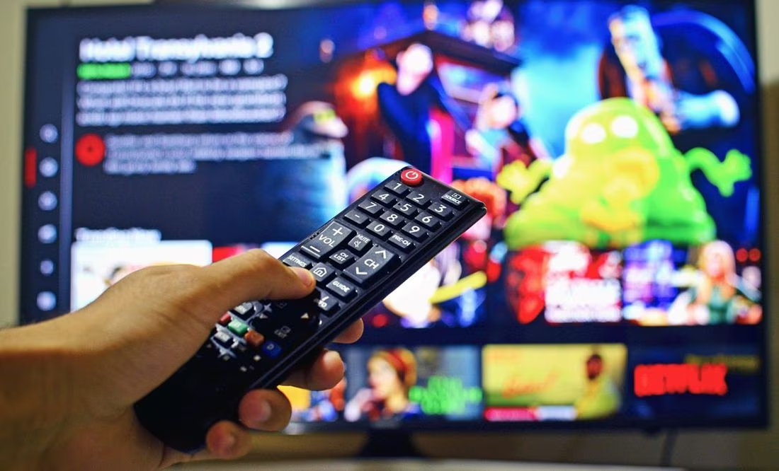 Día Mundial de la Televisión: ¿Cuánto tiempo pasan las personas frente a una pantalla?