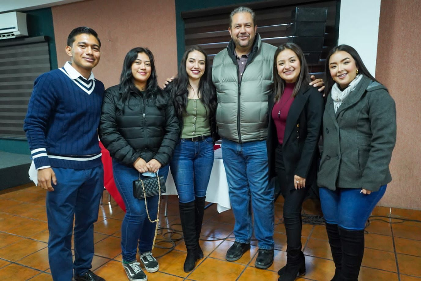 APOYA MUNICIPIO A ESTUDIANTES DE BACHILLERATO CON SERVICIO SOCIAL