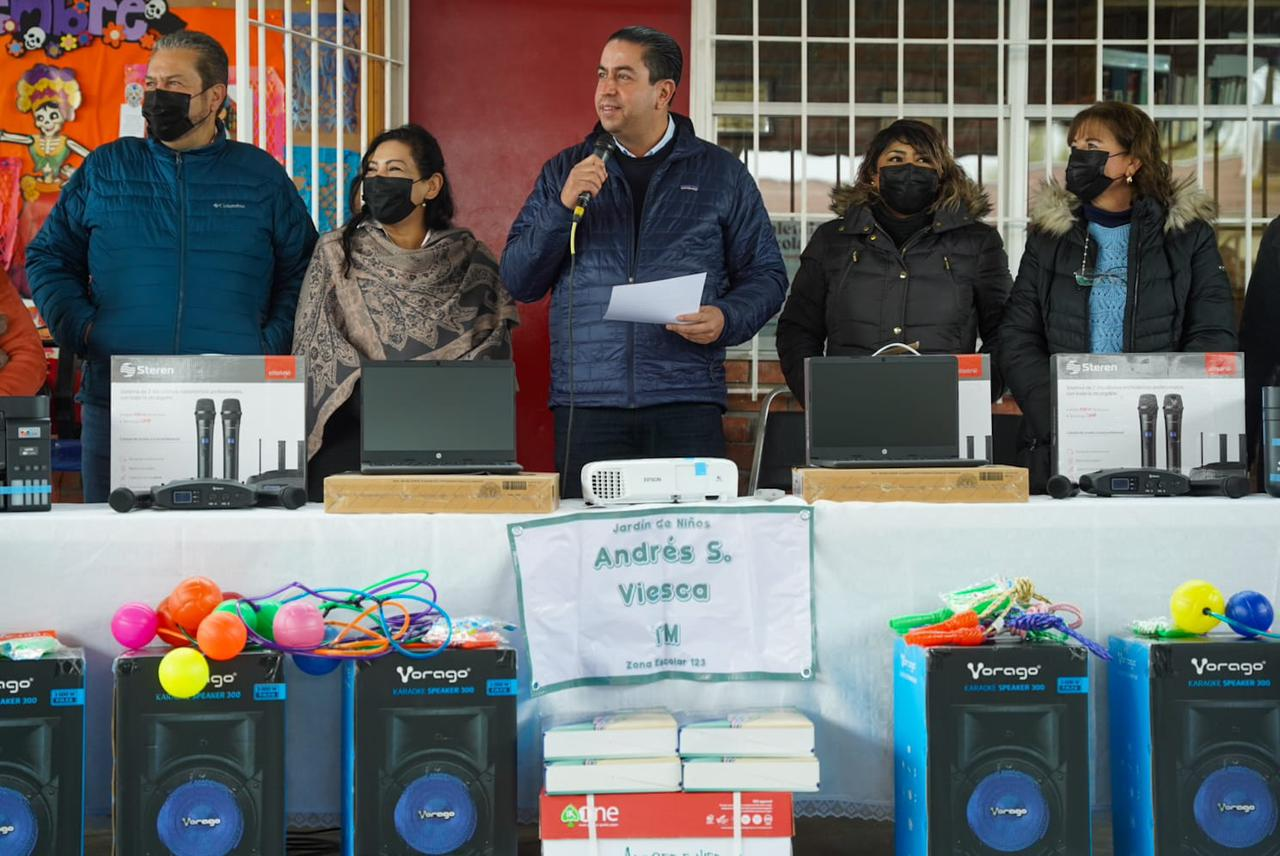 CUMPLE CHEMA MORALES CON PETICIONES DEL JARDÍN DE NIÑOS  “ANDRÉS S. VIESCA”