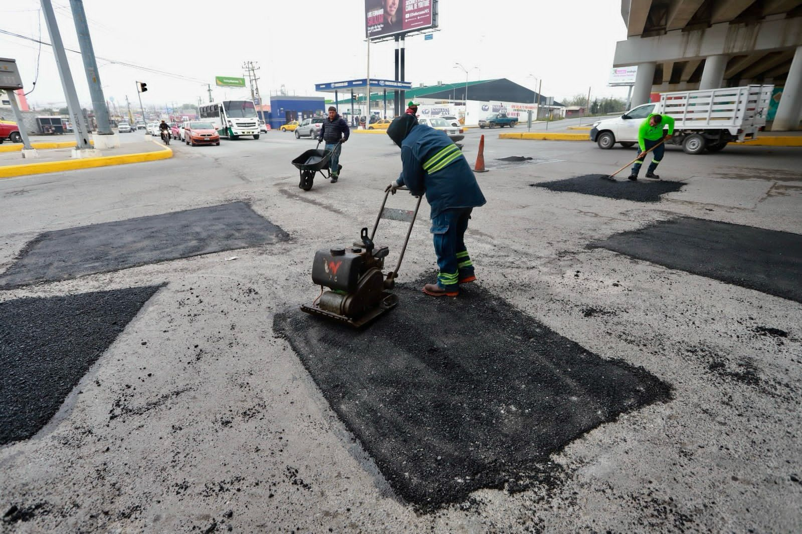 Avanza bacheo en Saltillo: trabajan cuadrillas simultáneas