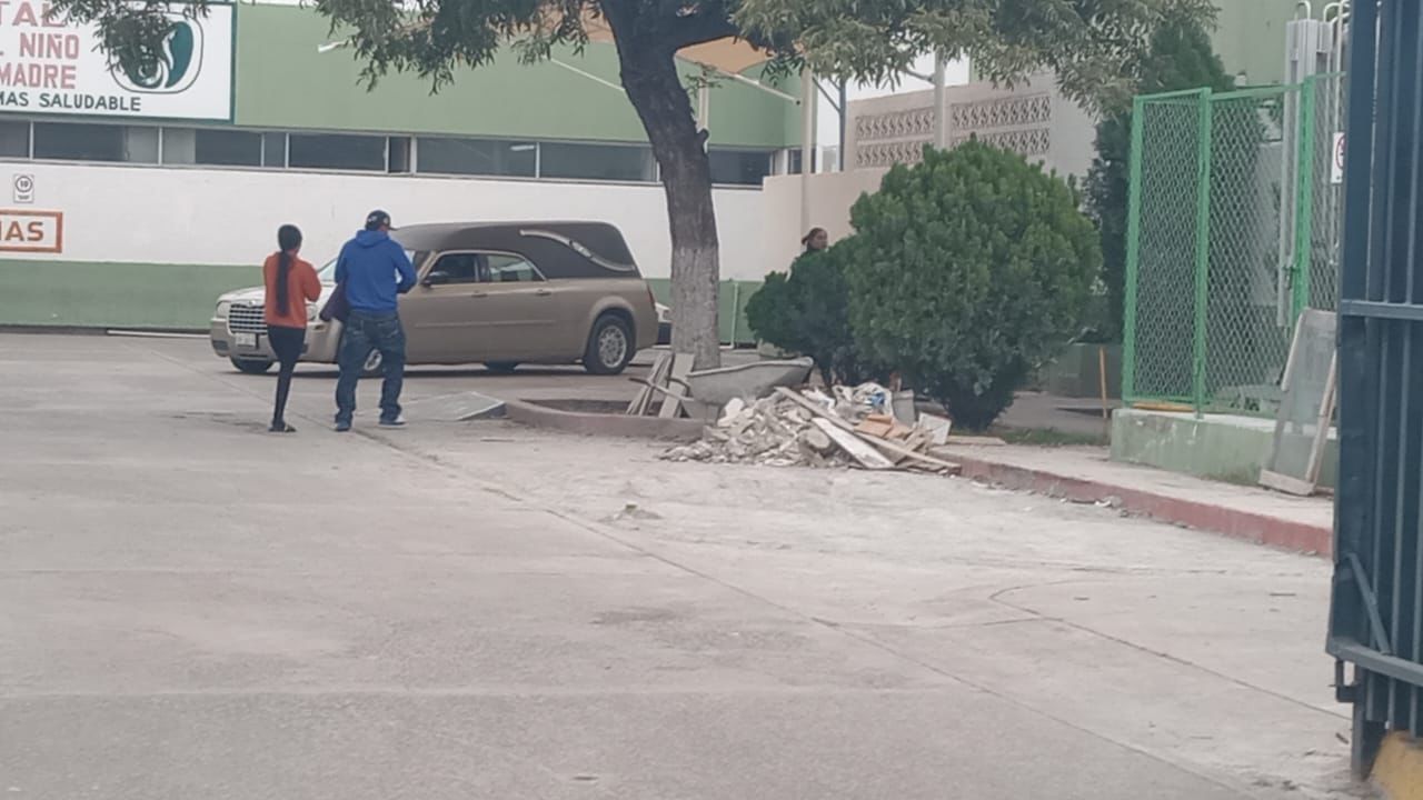 niño de 7 años Se quita la vida;  MADRE LO ENUENTRA COLGADO EN EL PORTAL DE SU CASA