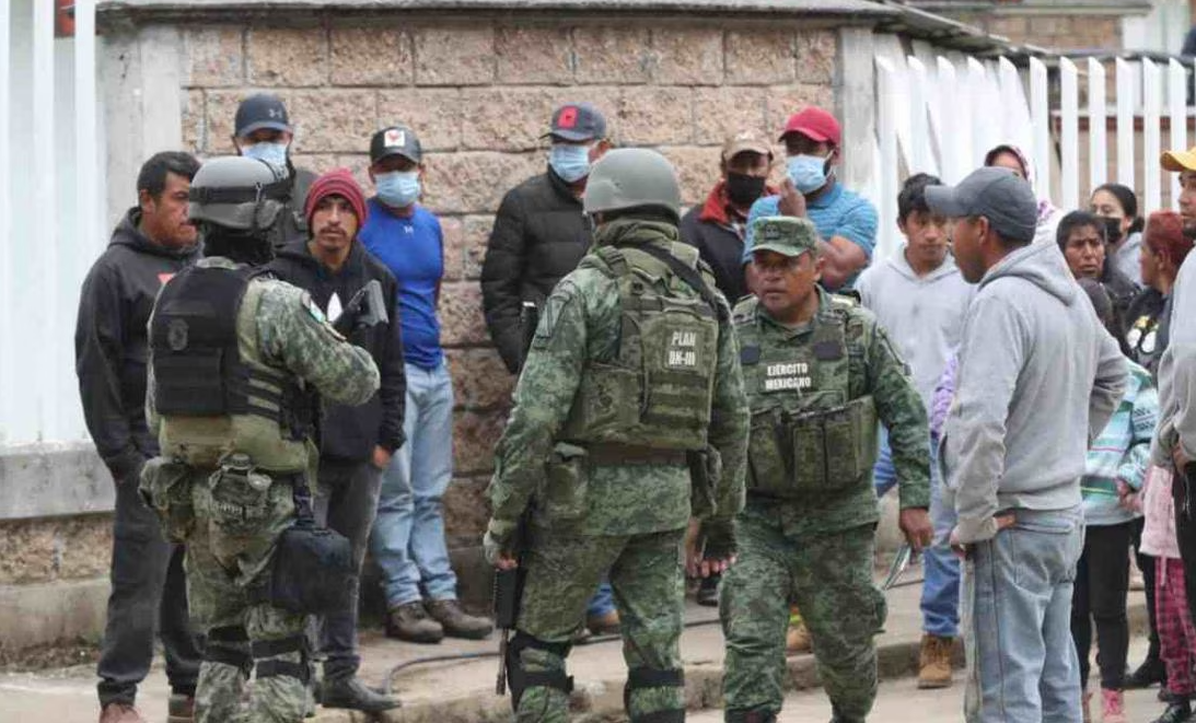 Pobladores de Texcatitlán piden armarse; Delfina Gómez rechaza la creación de autodefensas