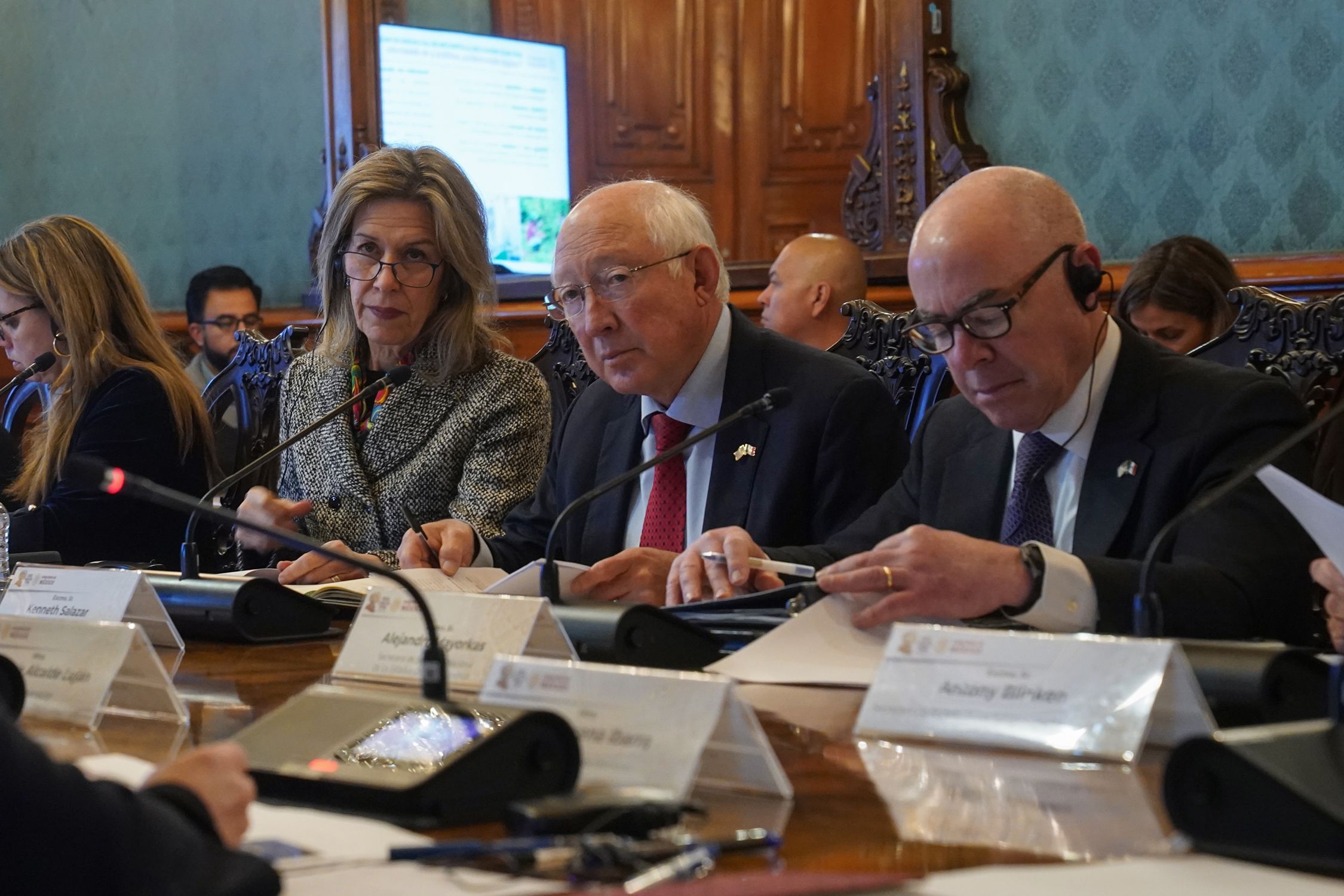 Rechaza que reunión con EU sea para imponer más controles migratorios