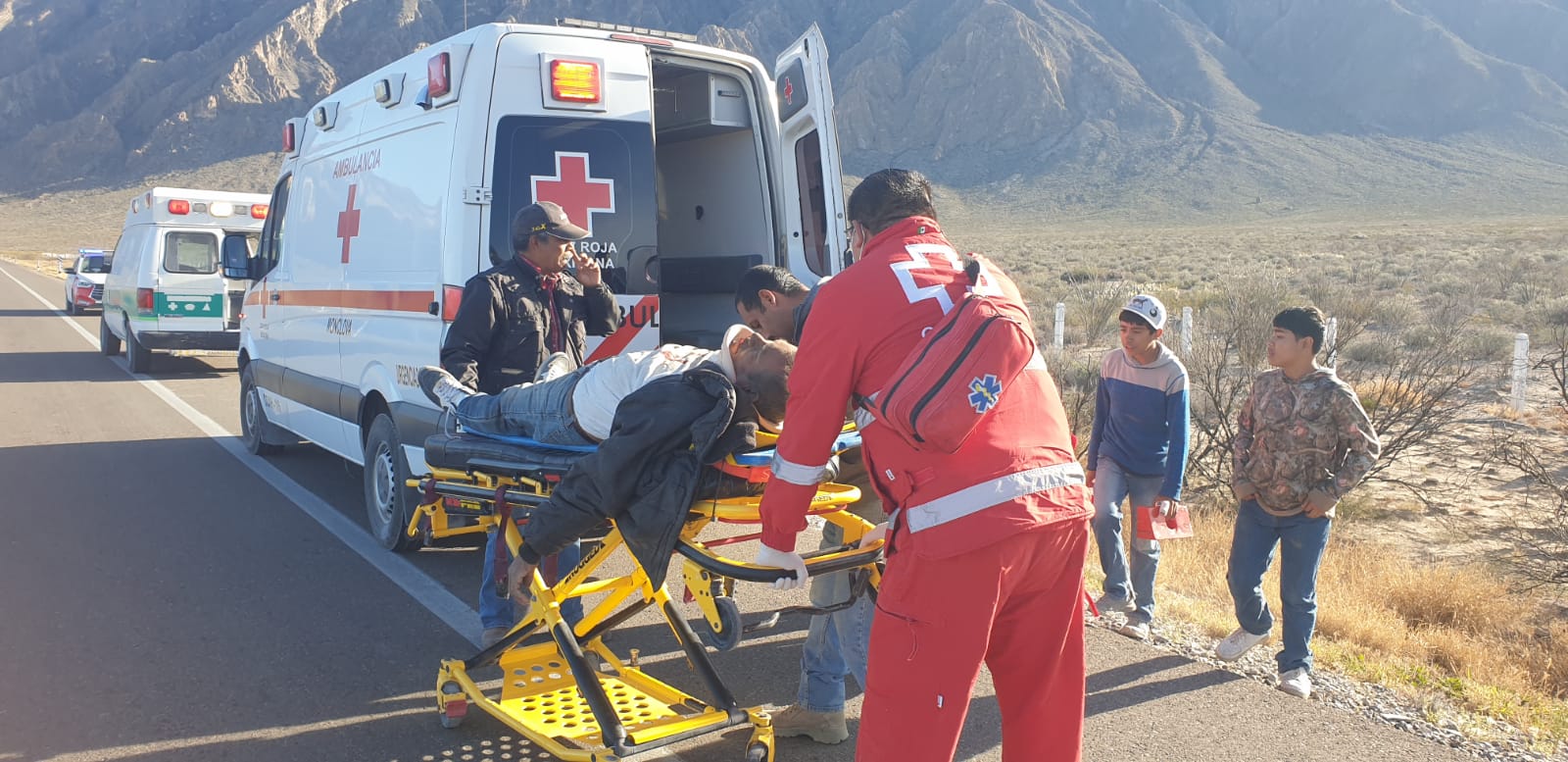 Refuerza Protección Civil vigilancia en carretera 30