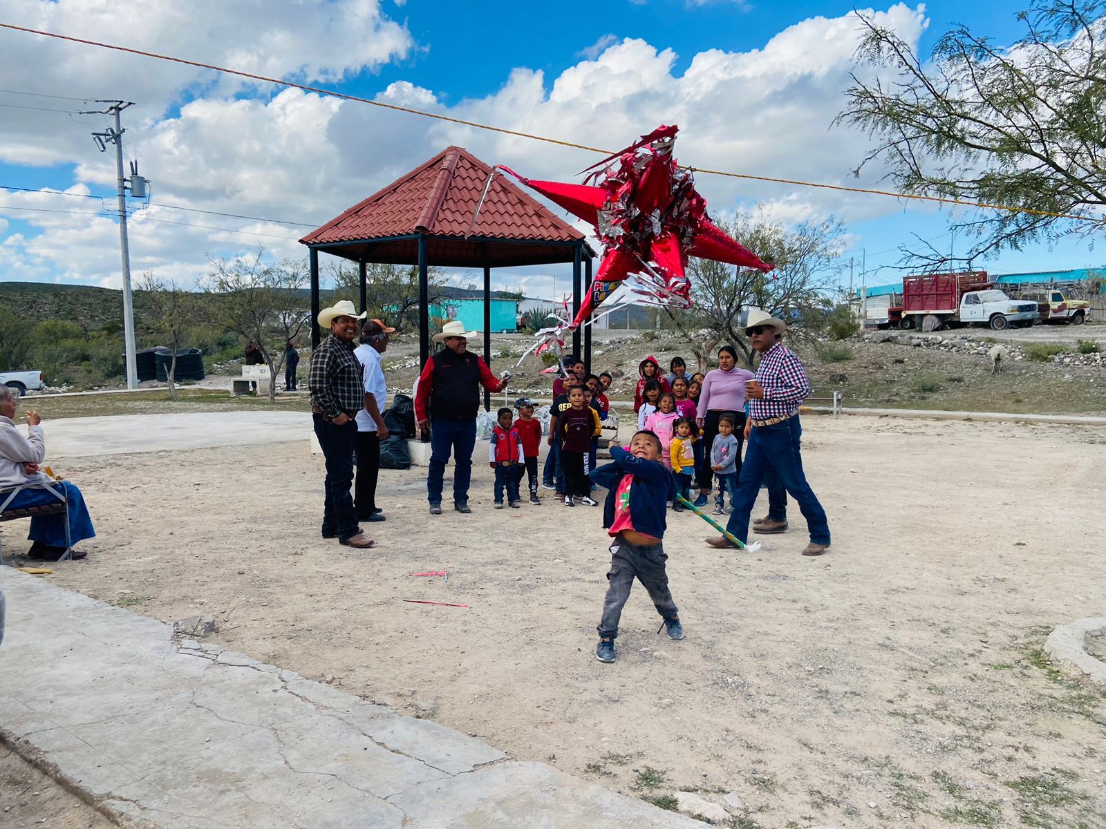 Celebran Posada en Lucio Blanco y Estanque De León