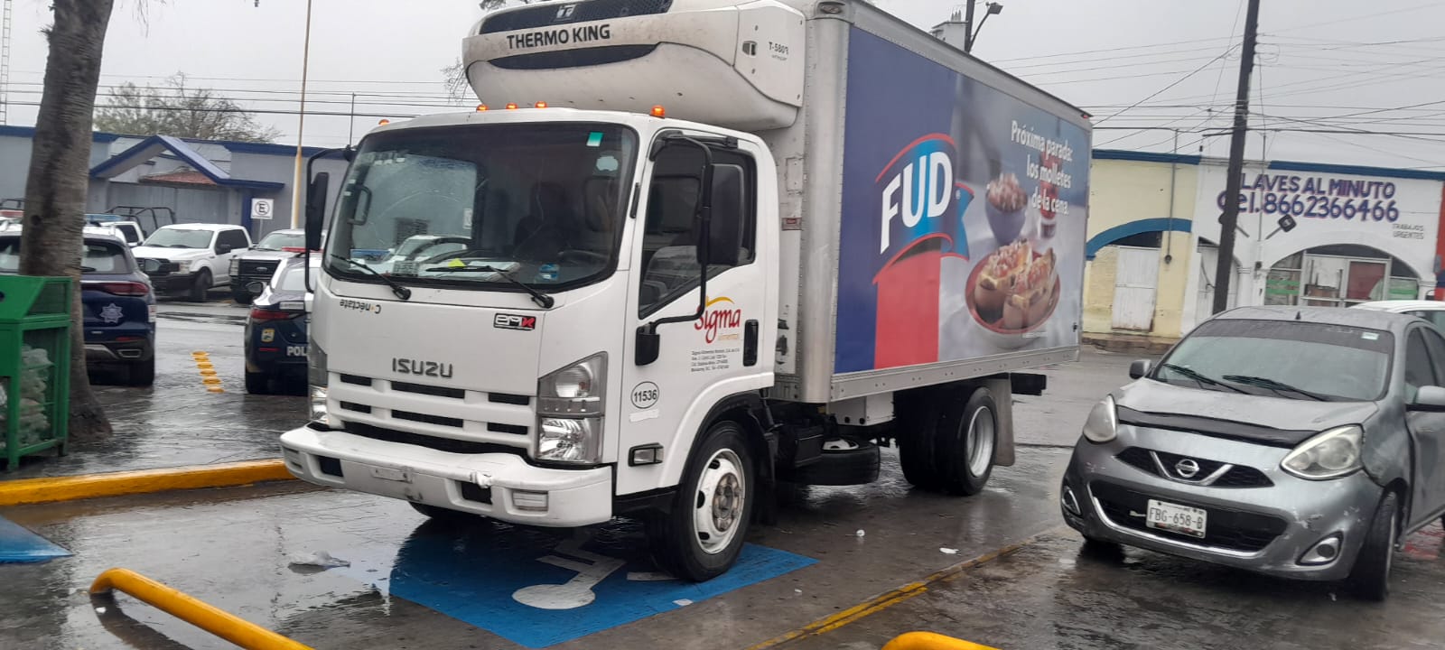 Invade cajón especial frente a comandancia