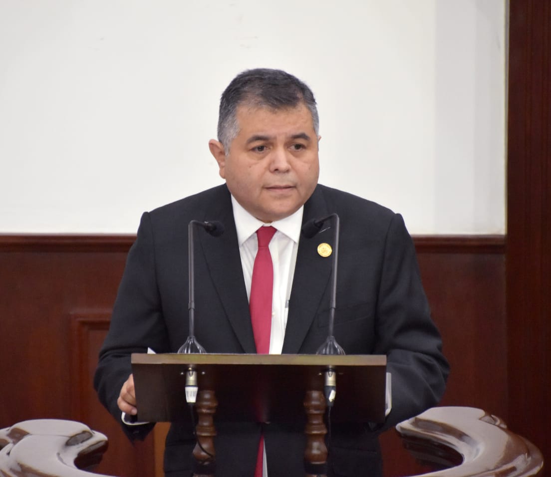 Impulsa Congreso espacios para cargar autos eléctricos