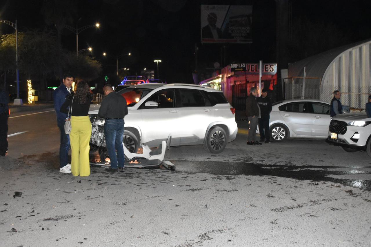 Daños considerables en fuerte accidente