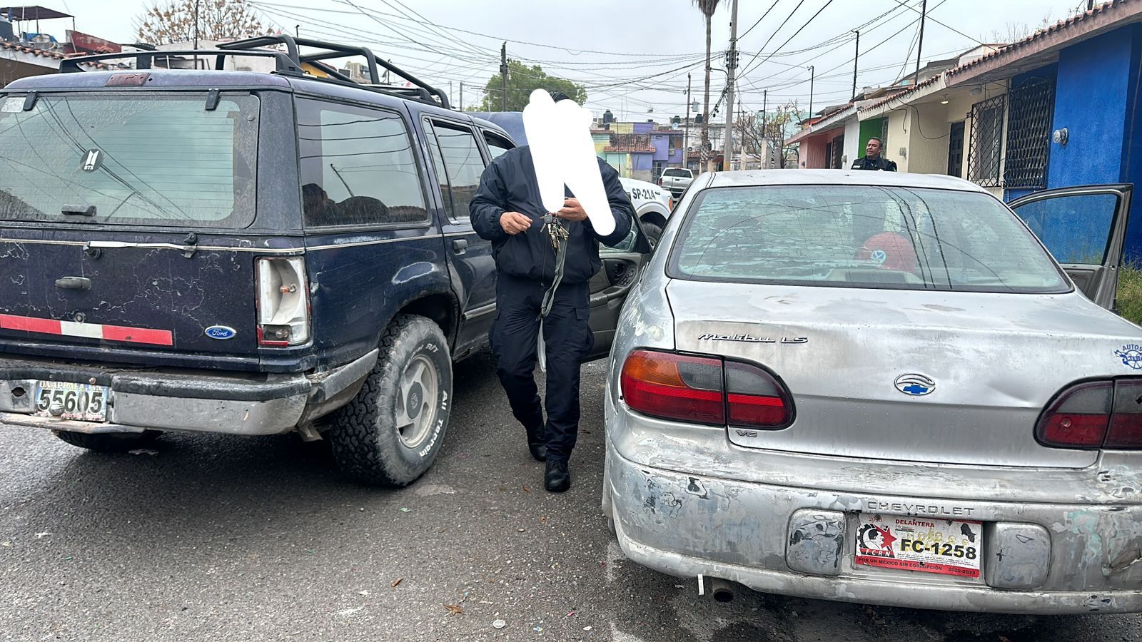 Detienen en Praderas banda de robacoches