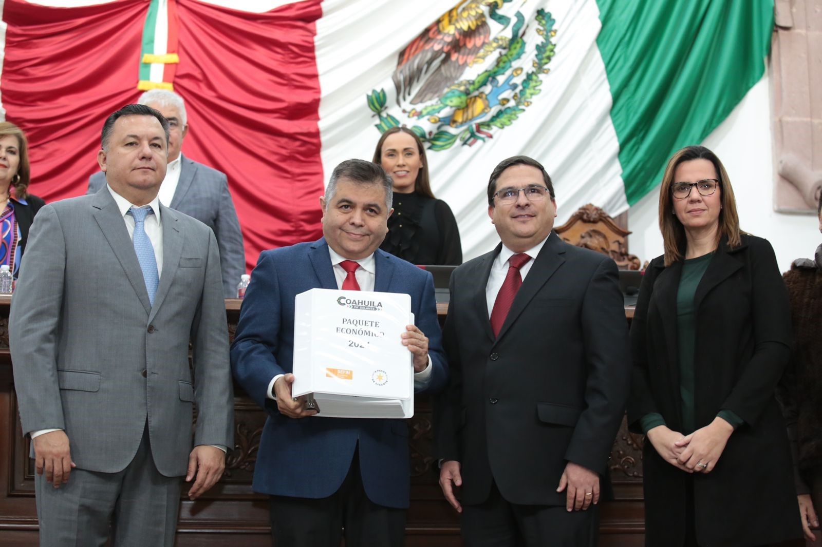 Entregan Paquete  Fiscal para el 2024