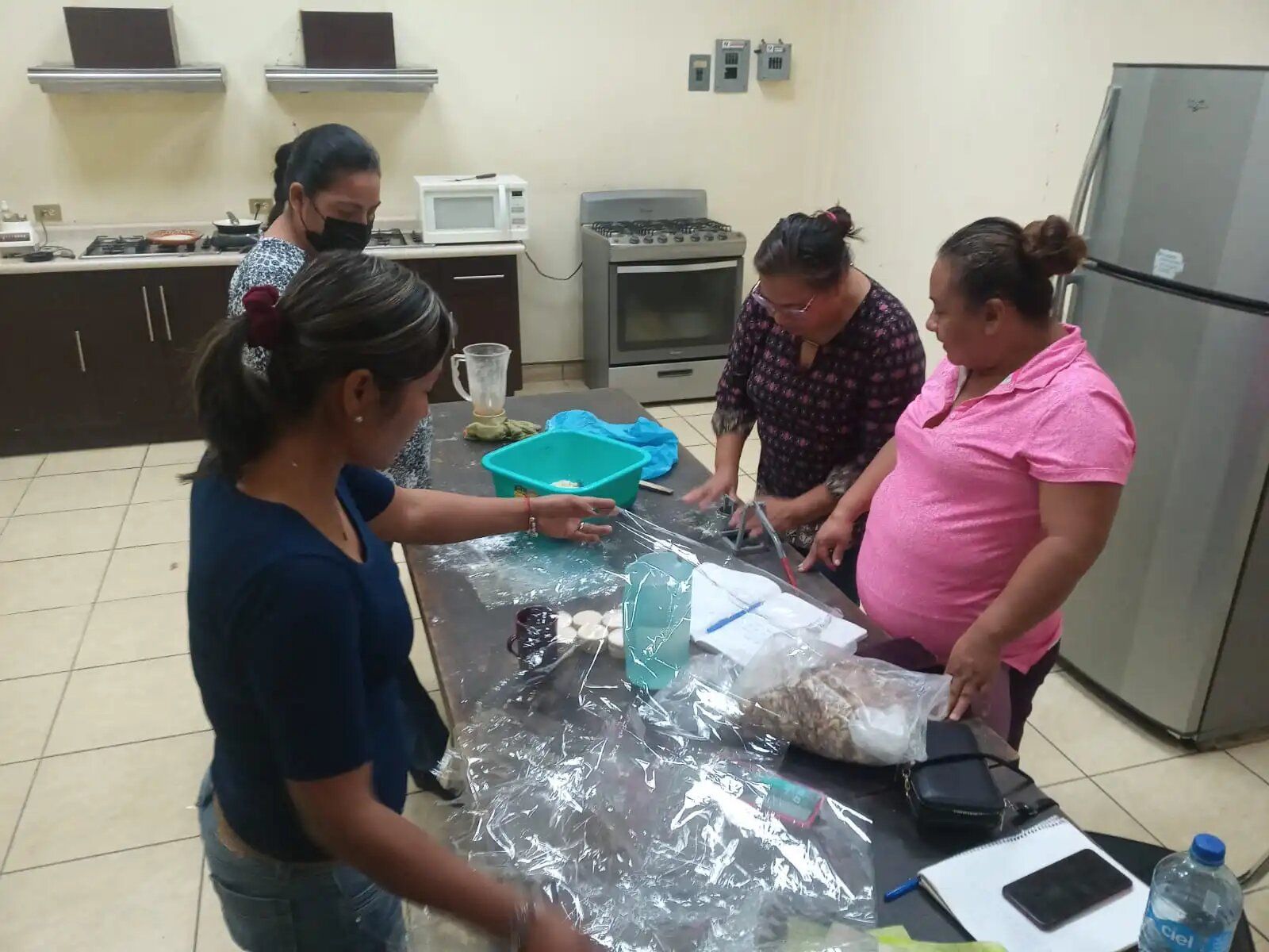 Otorgan herramientas de vida a monclovenses