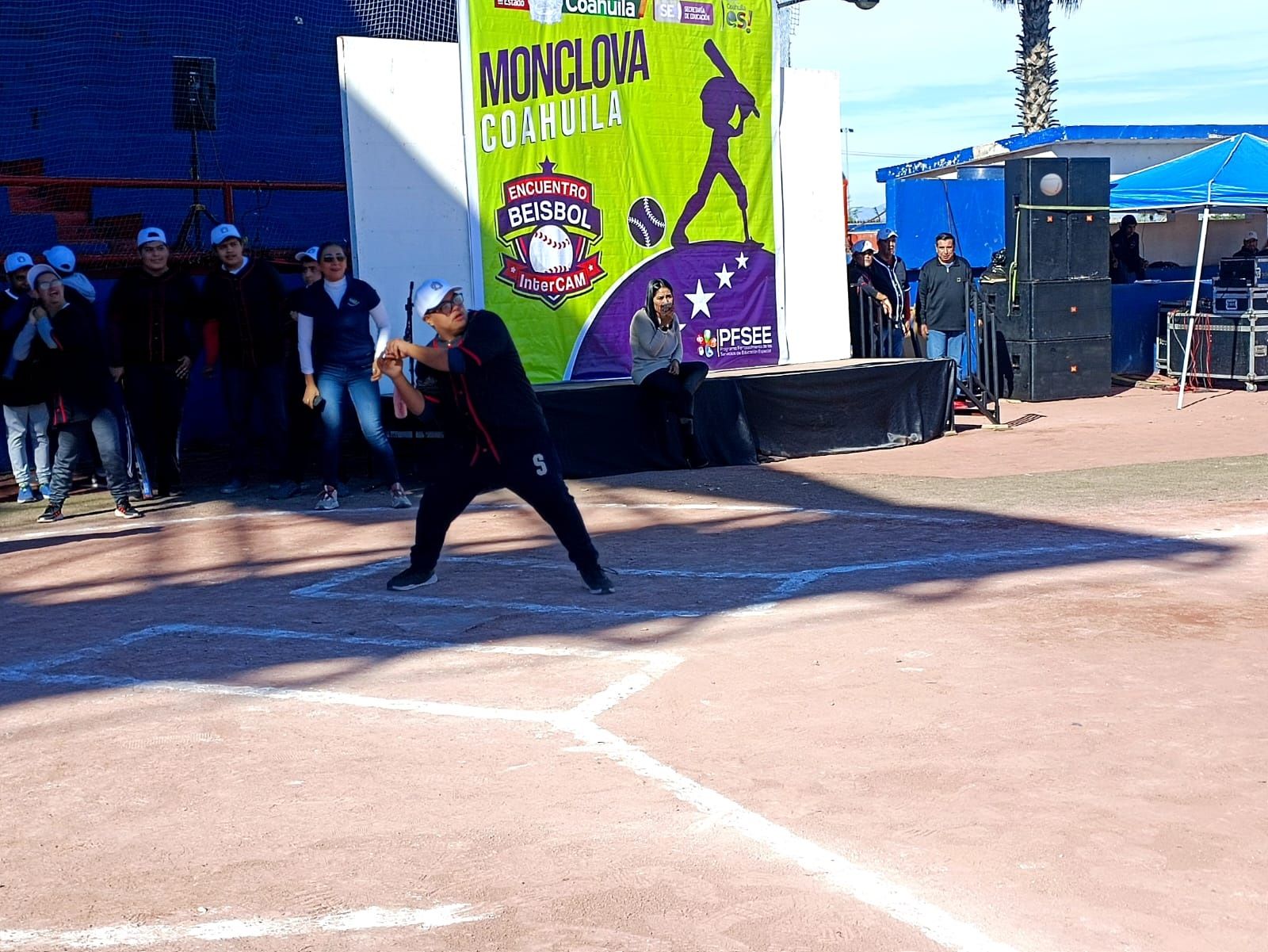 Celebran alumnos de CAM juegos de béisbol