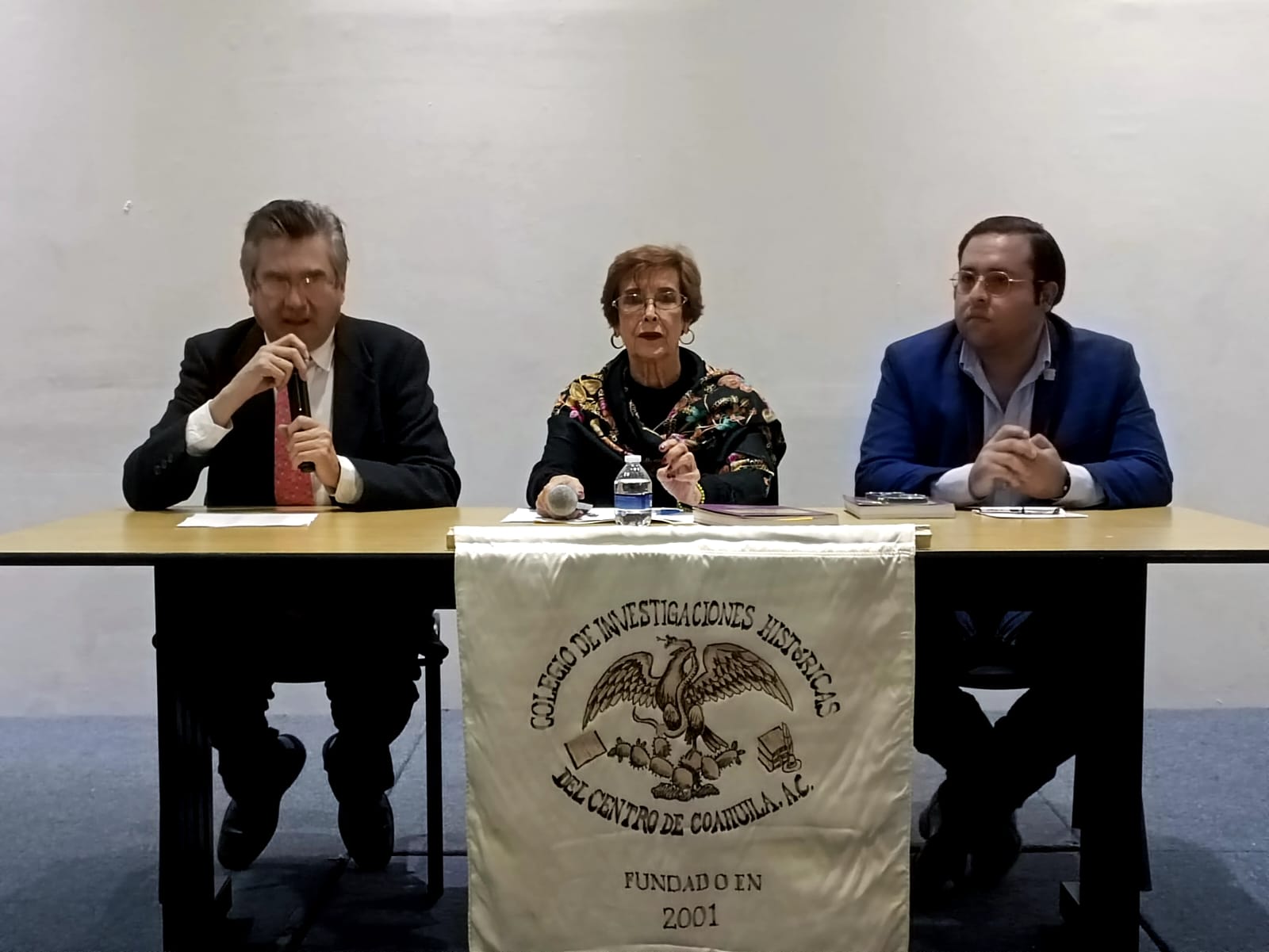 Presentan el Diccionario de diputadas de Coahuila
