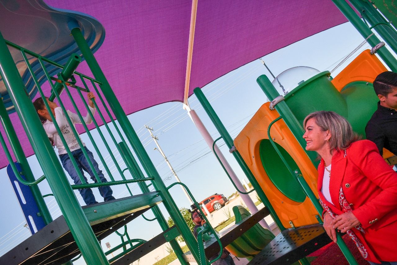 Entrega Norma plazas remodeladas en PN