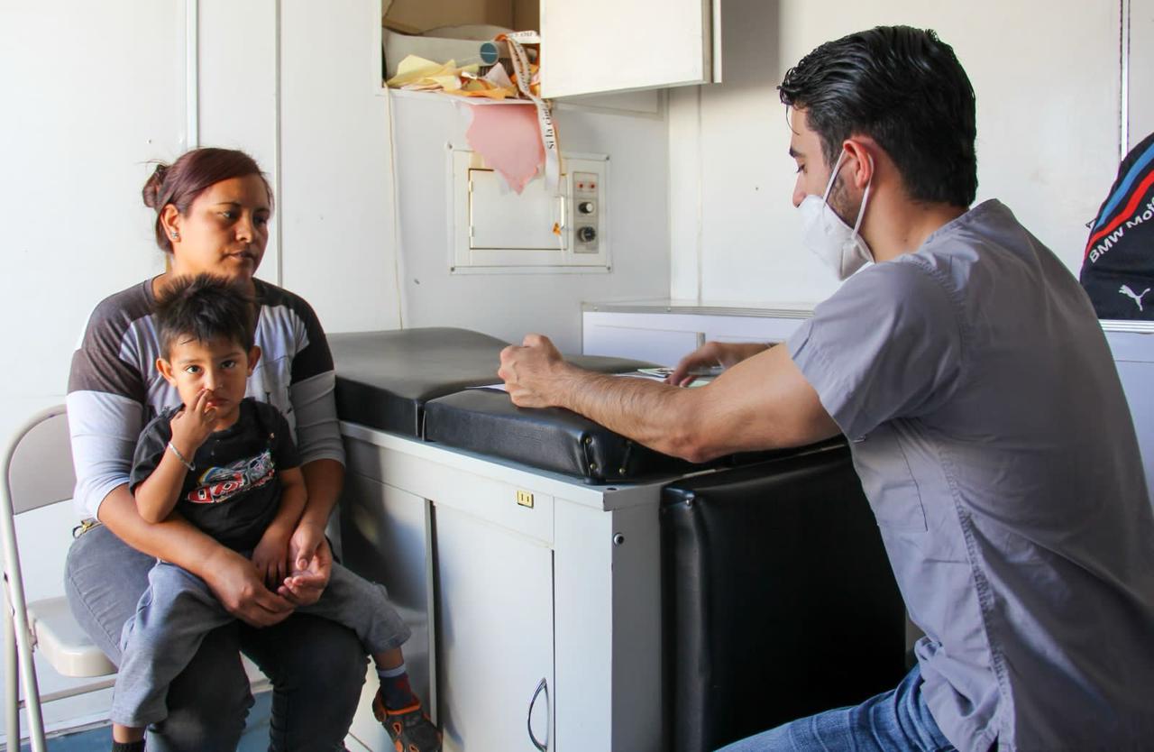 Invitan a familias a protegerse del frio