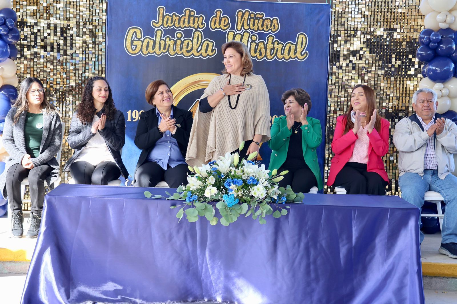 Devela Diana placa conmemorativa en JN