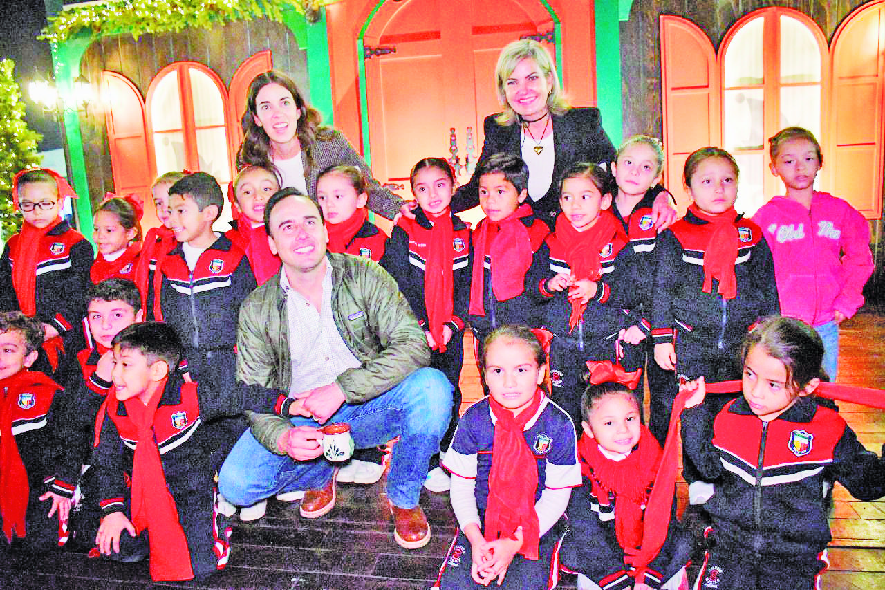 DISFRUTAN EN FAMILIA VILLAMAGIA COAHUILA