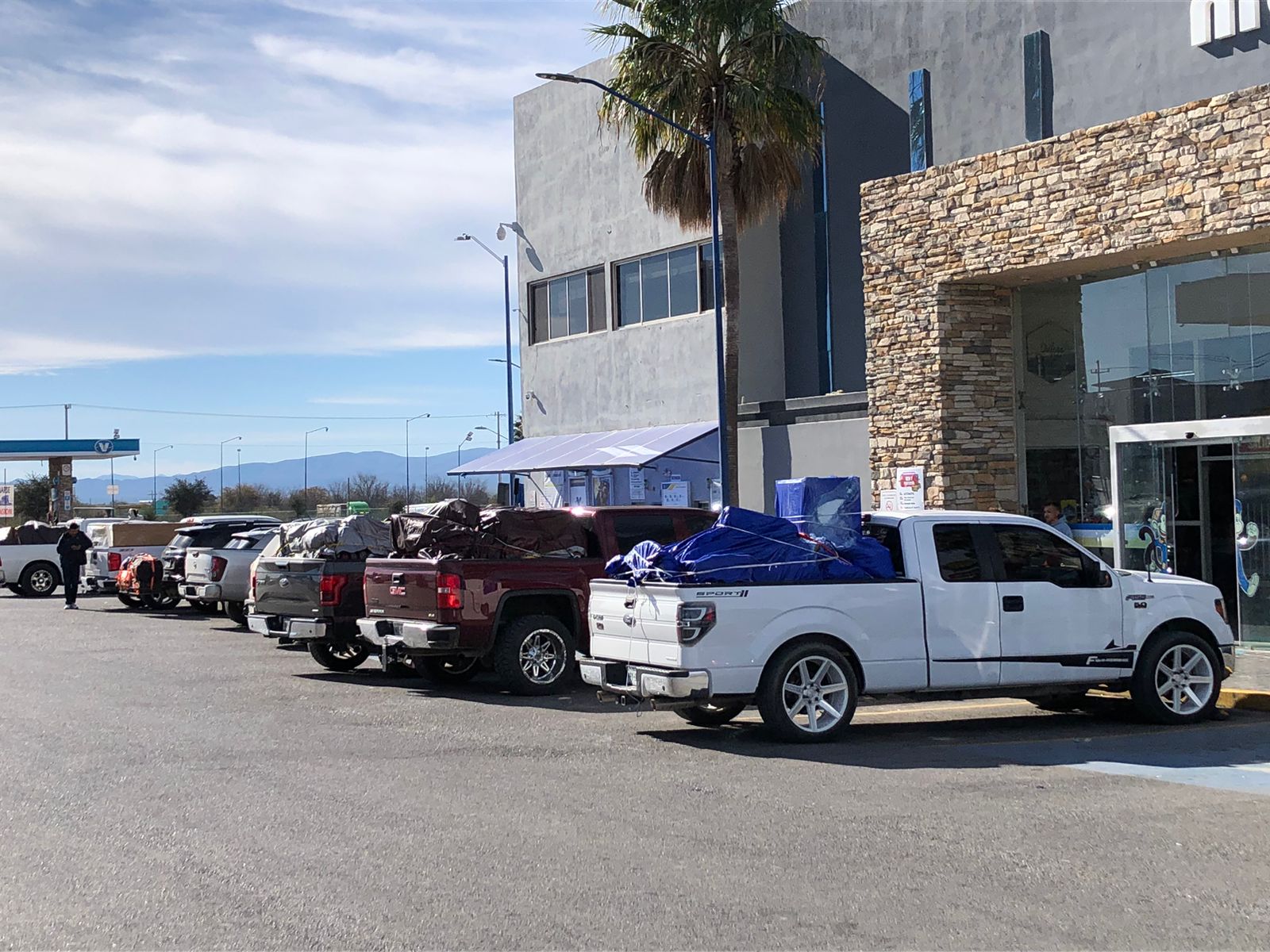 Prefieren paisanos cruzar por Coahuila