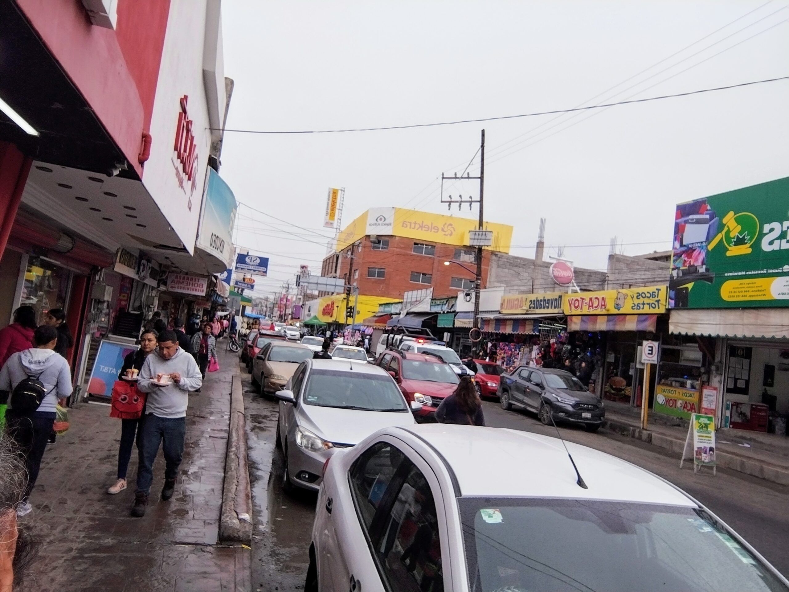 Compras de última hora sin bullicio de otros años