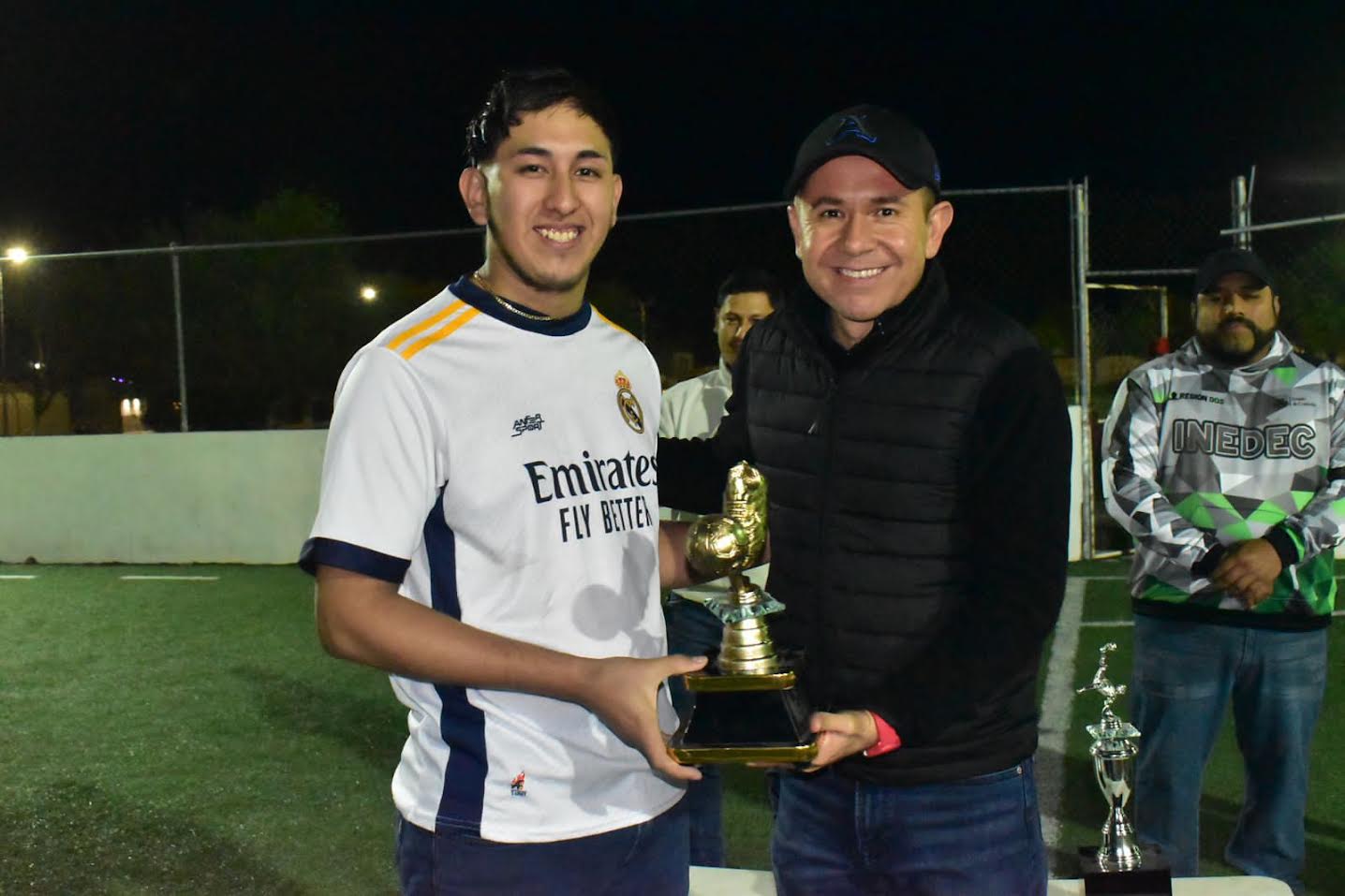 Premian a lo mejor de liga cristiana de futbol