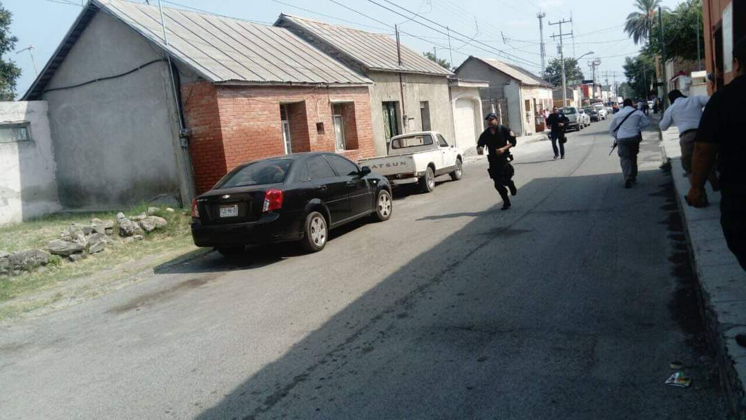 Detienen a joven por asalto a tienda