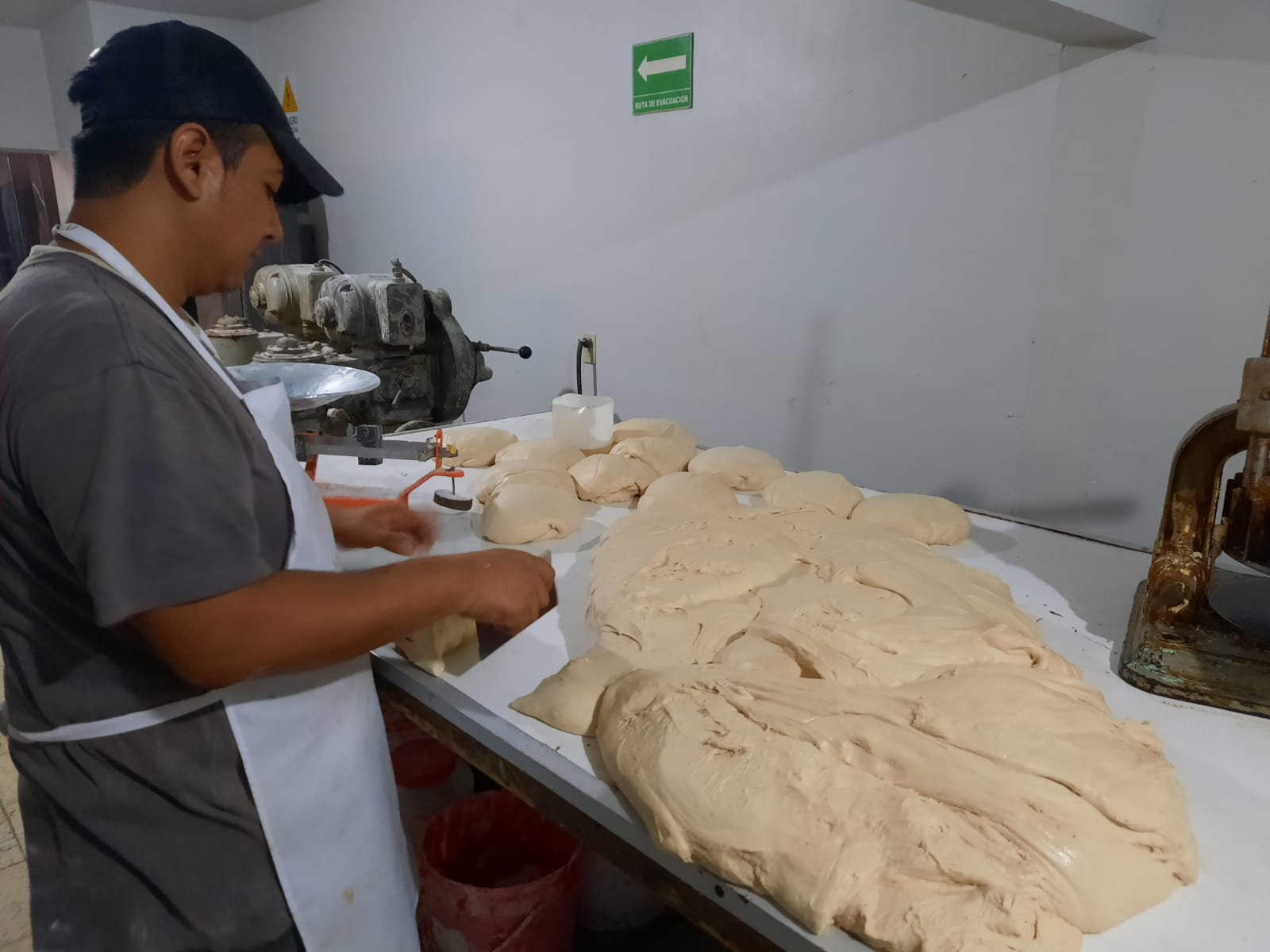 Alistan panaderos la Rosca de Reyes