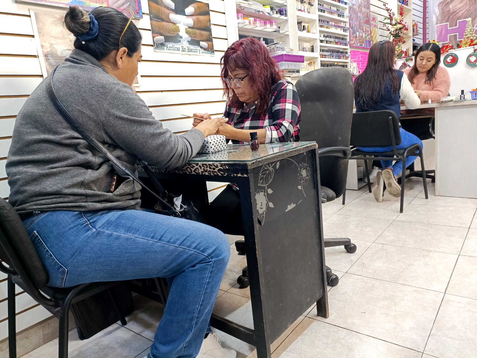 Invierten mujeres hasta 2 mil 500 en su belleza