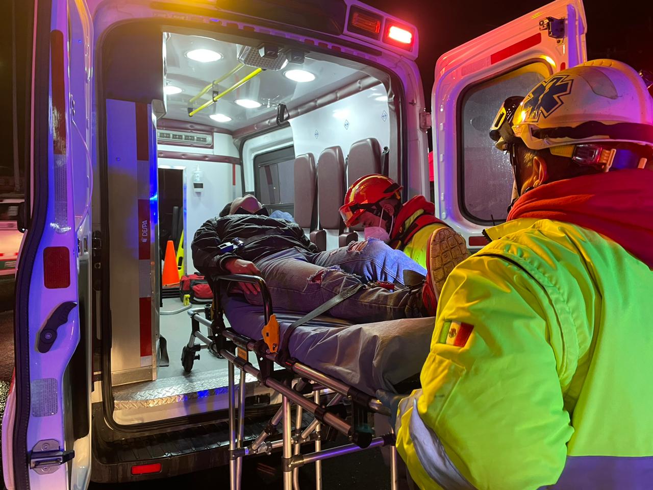 Una mujer fallecida y múltiples lesionados deja accidente de transportes SENDA en carretera Monterrey -Saltillo.