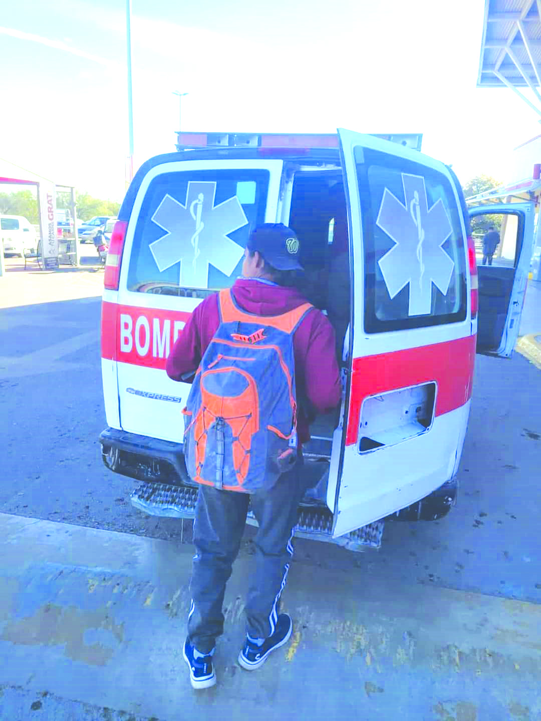 Entregan actas a hijos de migrantes