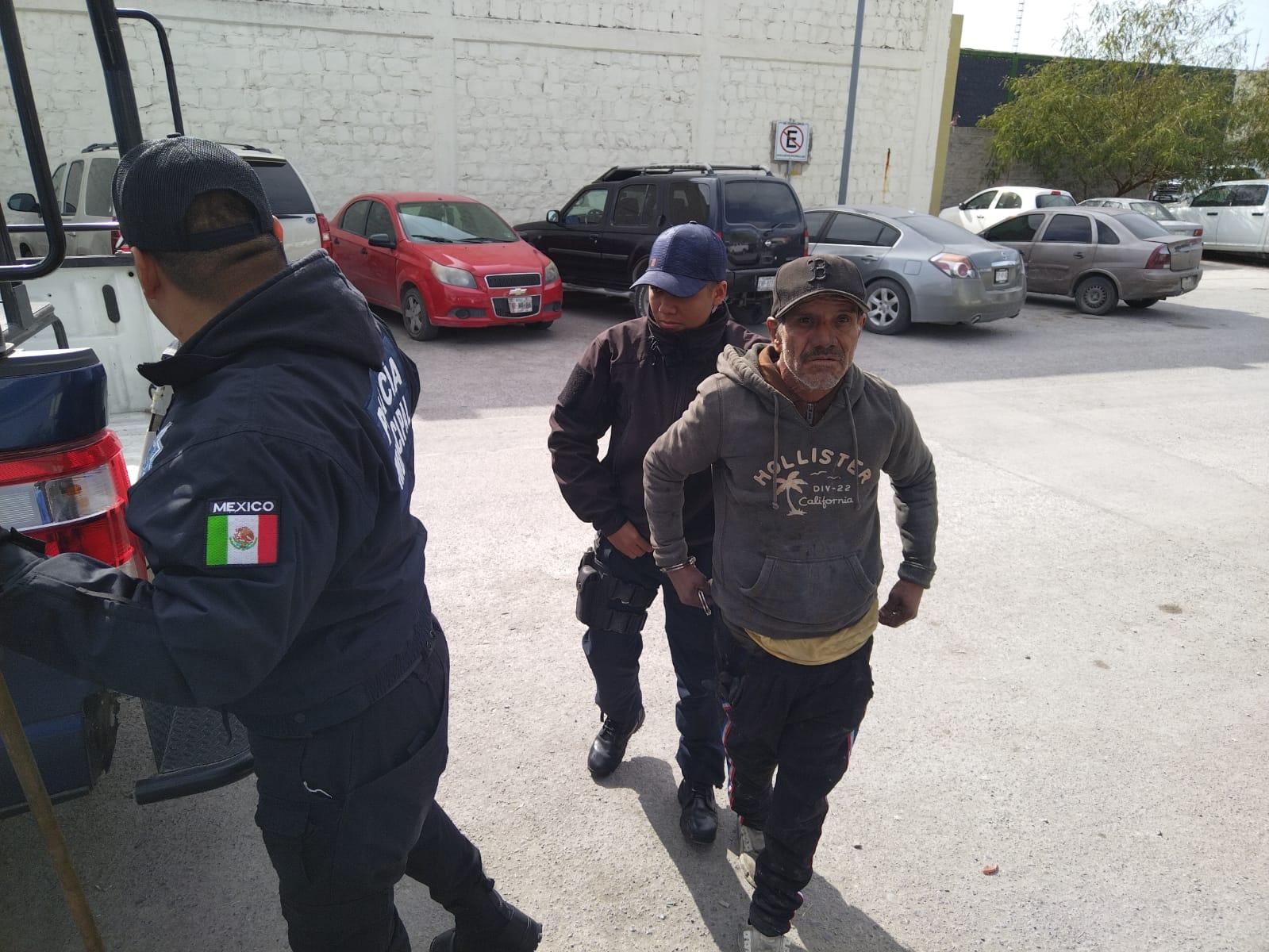 Va a las frías celdas hombre alcoholizado