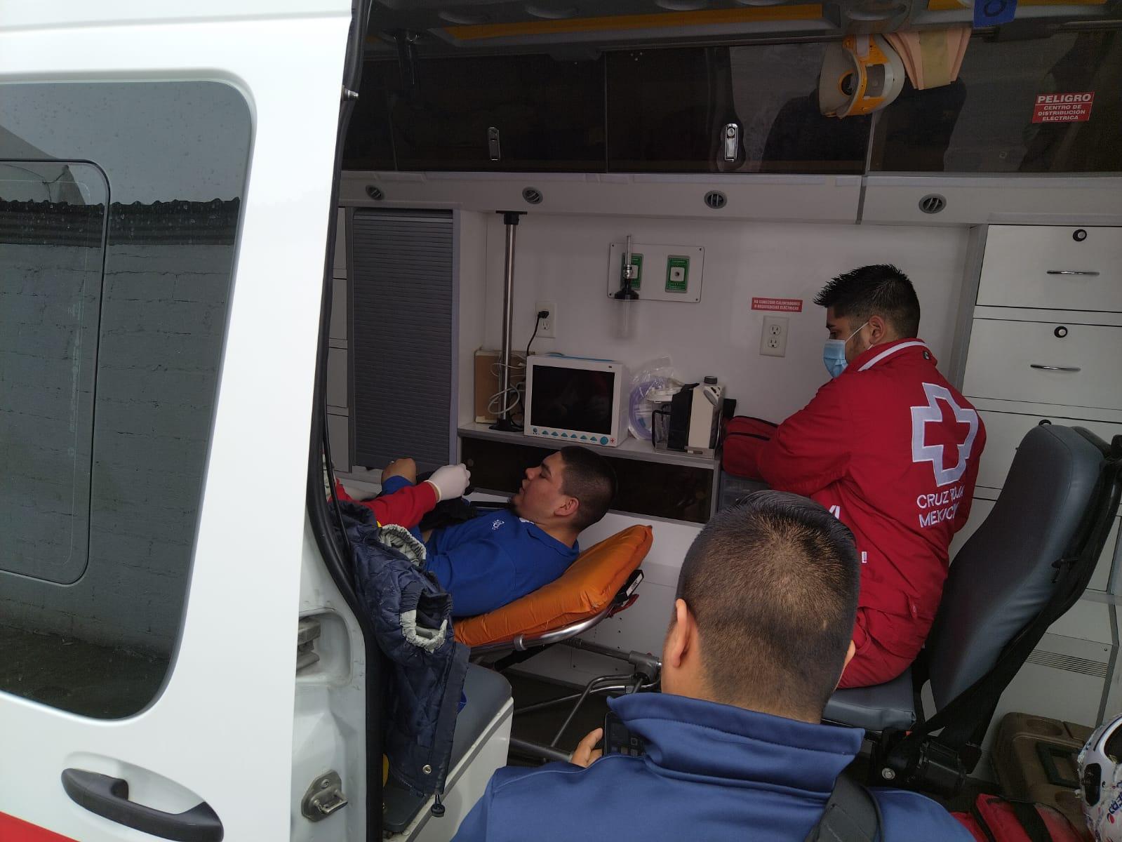 Aparatosa caída sufre motociclista