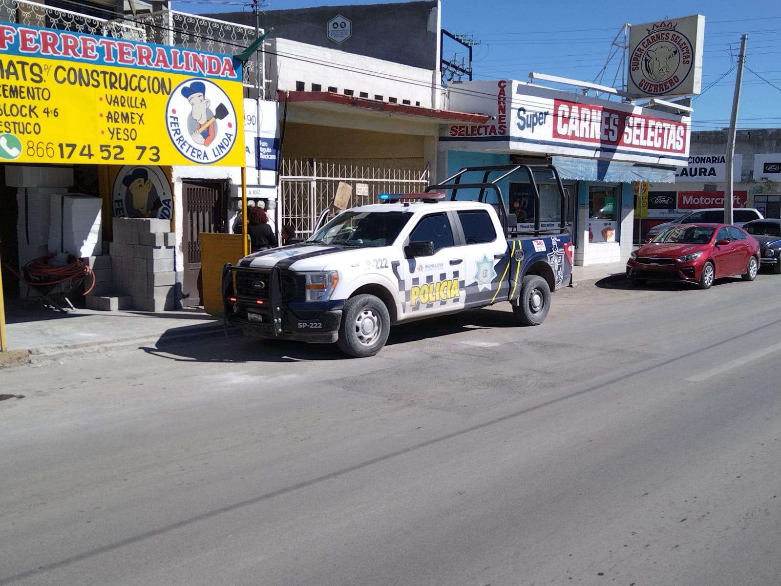 Lo sorprende la muerte mientras barría su casa
