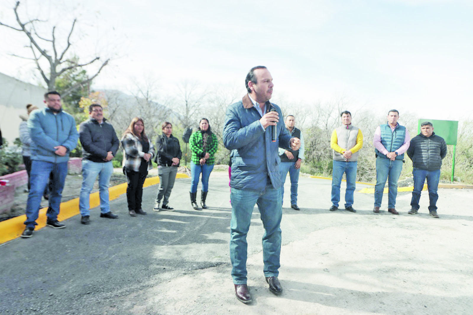 Avanza pavimentación de vialidades en Parras
