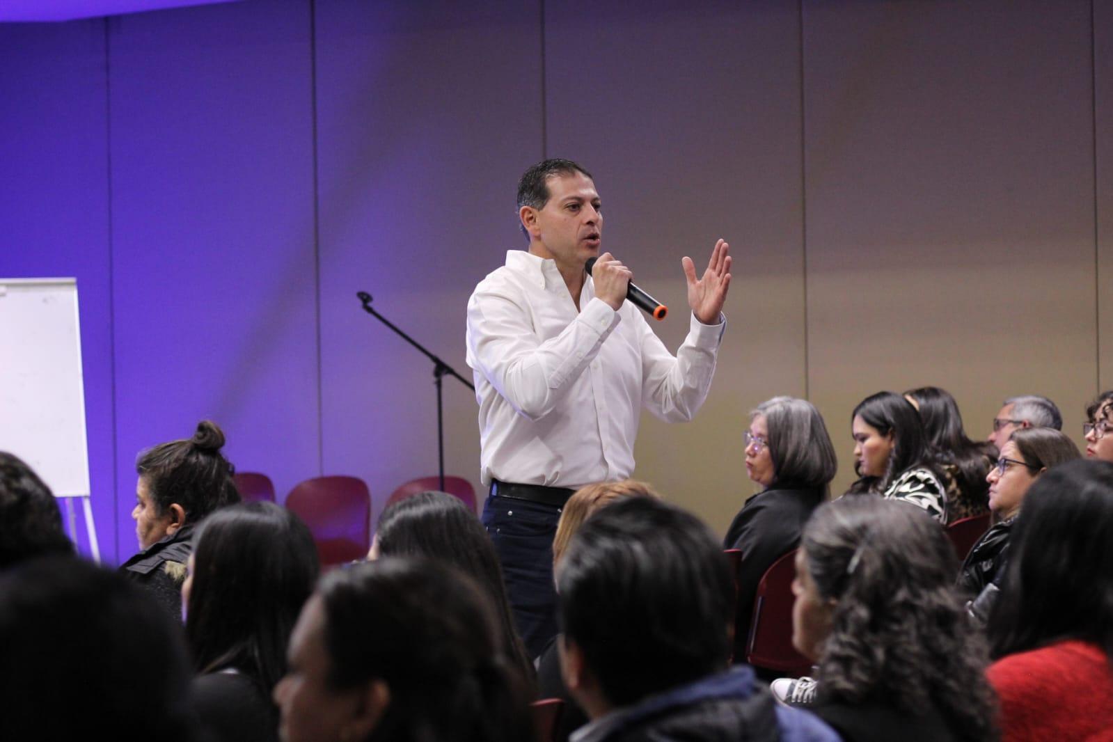 Fortalecerá Pimentel la formación universitaria