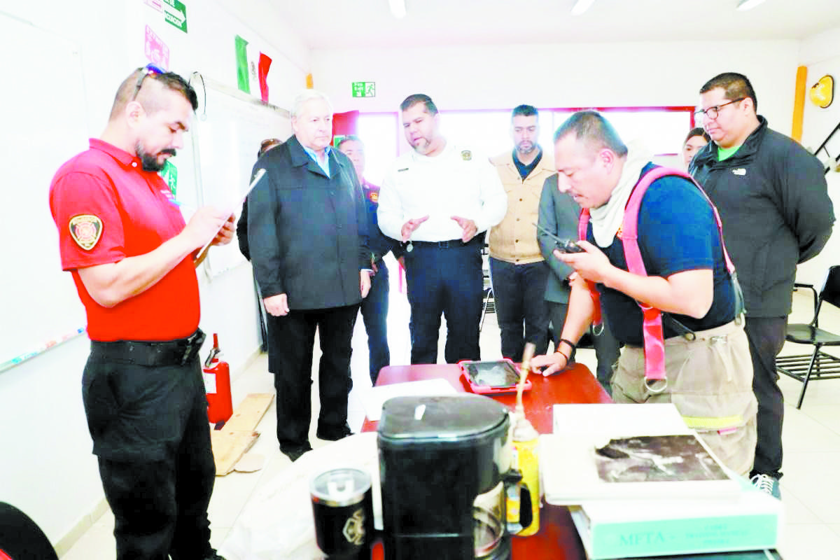 Unen esfuerzos a favor de Bomberos