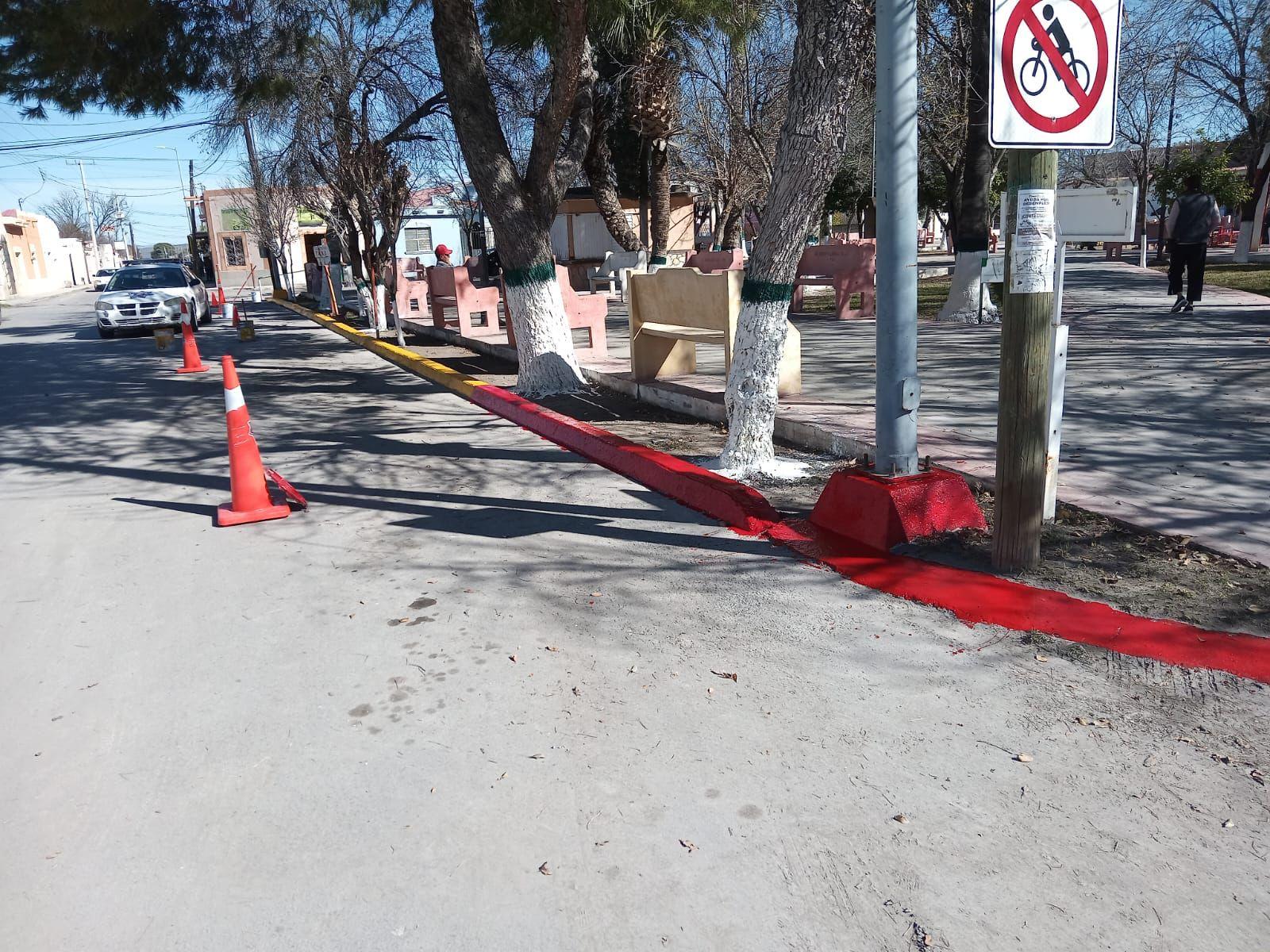 Aplican pintura vial en espacios públicos