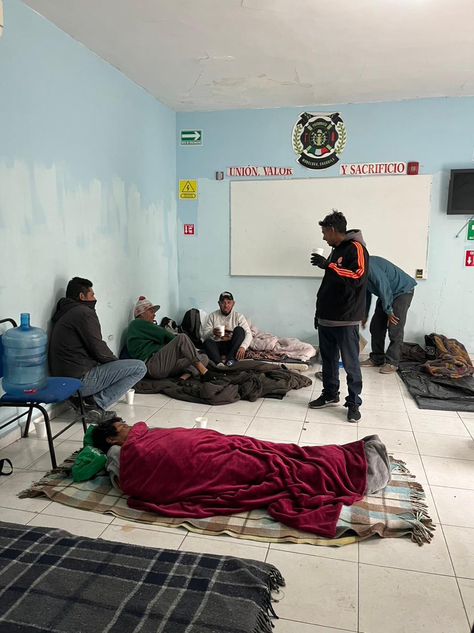 Recibe 24 personas refugio de Bomberos